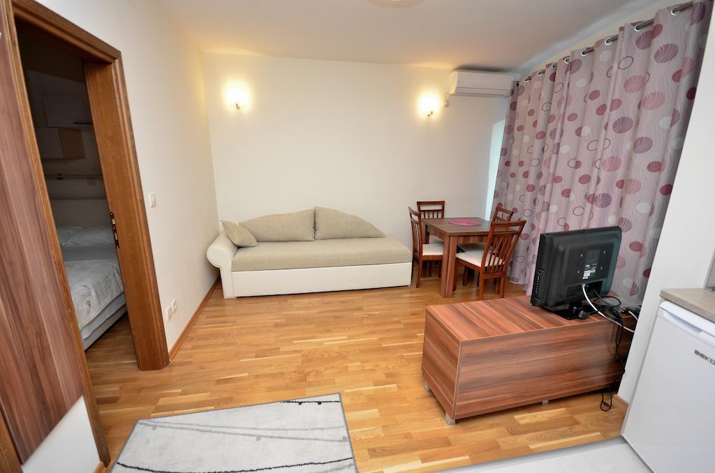 Apartments Rafailovic Ljubo رفايلوفيتشي الغرفة الصورة